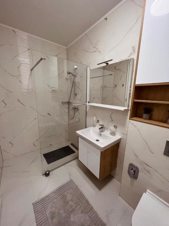 Luxury Apartment Kadic ซาราเยโว ภายนอก รูปภาพ